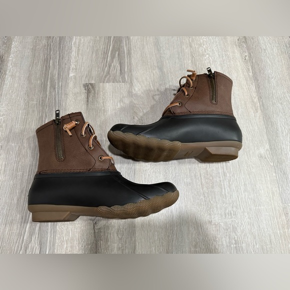 SH13 NWOT Sperry Boots Saltwater Quilted Rain Duck Waterproof Brown Womens 8.5 - Picture 8 of 9